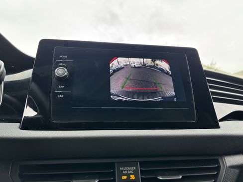 Used 2025 Volkswagen Jetta Sport image 21