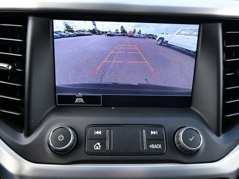 Certified 2023 GMC Acadia SLT image 24