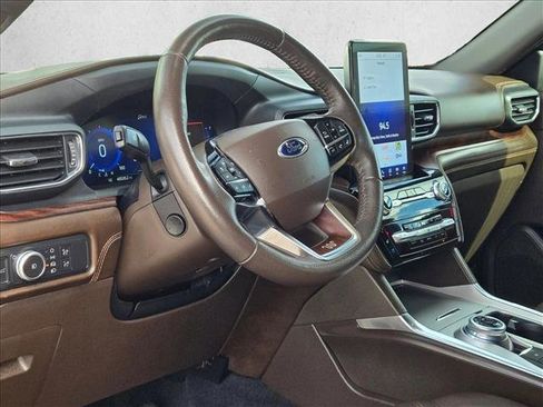 Certified 2022 Ford Explorer King Ranch w/ Premium Technology Package image 10