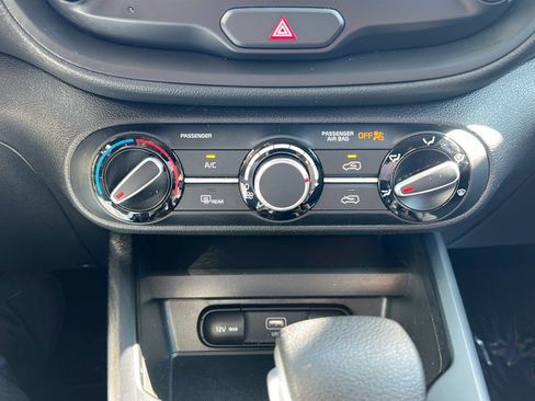 Used 2023 Kia Soul LX image 22