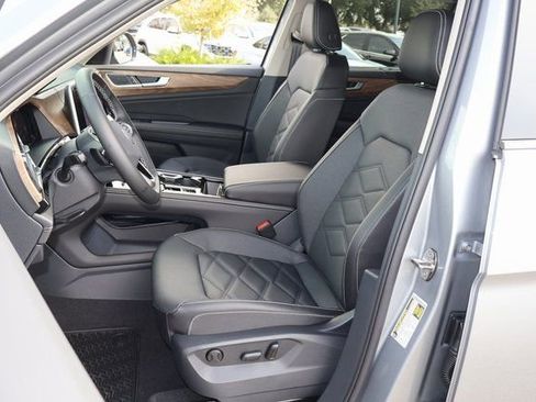 New 2026 Volkswagen Atlas SE image 12