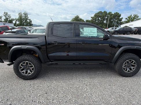 New 2026 Chevrolet Colorado ZR2 w/ Technology Package AWD/4WD image 7