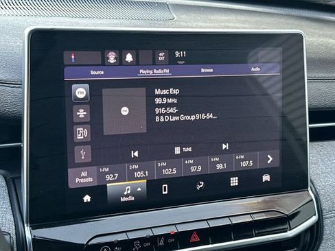 Used 2023 Jeep Compass Sport image 21