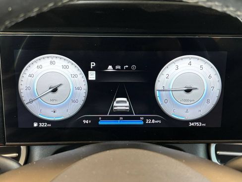 Used 2025 Hyundai Elantra SEL FWD image 41