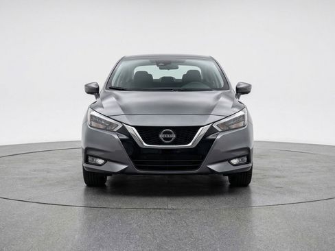 Used 2025 Nissan Versa SV FWD image 2