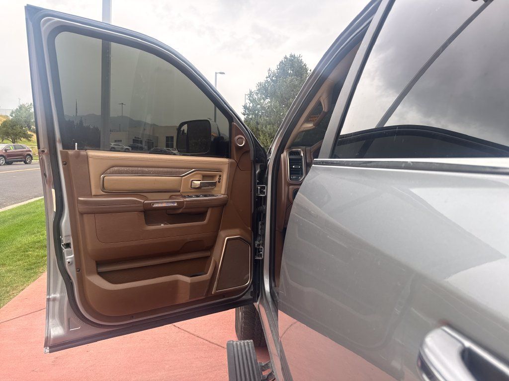 Used 2021 RAM 3500 Limited AWD/4WD image 9