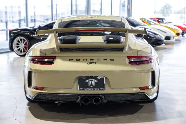Used 2018 Porsche 911 GT3 RWD image 5