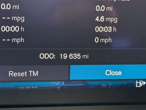 Used 2023 Volvo XC40 B4 Core w/ Convenience Package FWD image 29