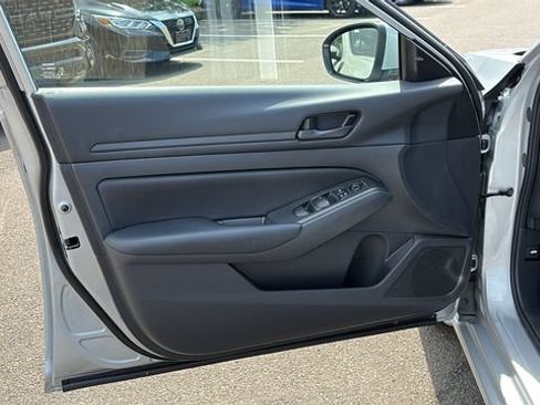 Certified 2023 Nissan Altima 2.5 S FWD image 8