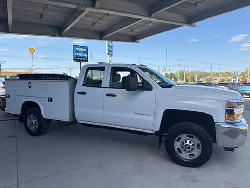 Used 2015 Chevrolet Silverado 2500 W/T w/ WT Convenience Package AWD/4WD image 3