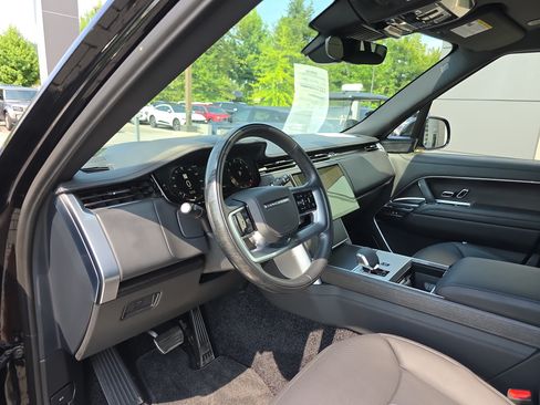Certified 2025 Land Rover Range Rover SE AWD/4WD image 22
