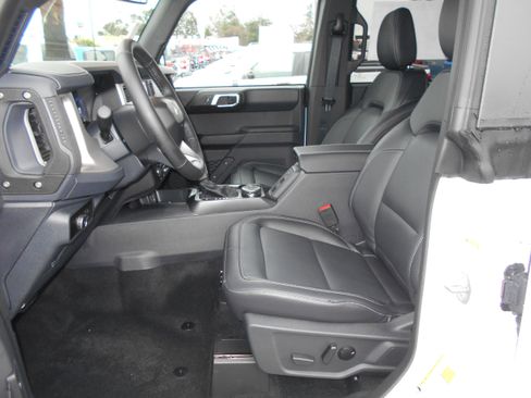 New 2025 Ford Bronco Outer Banks image 27