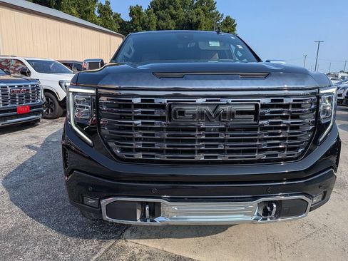 Used 2023 GMC Sierra 1500 Denali Ultimate AWD/4WD image 6