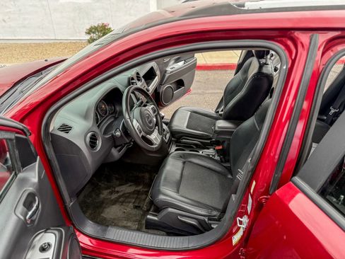 Used 2016 Jeep Compass Latitude image 8