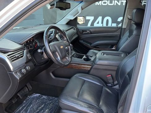 Used 2016 Chevrolet Suburban LT w/ Luxury Package image 19