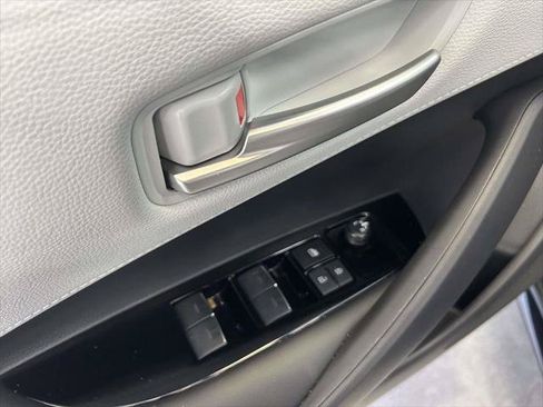 Certified 2025 Toyota Corolla SE FWD image 16