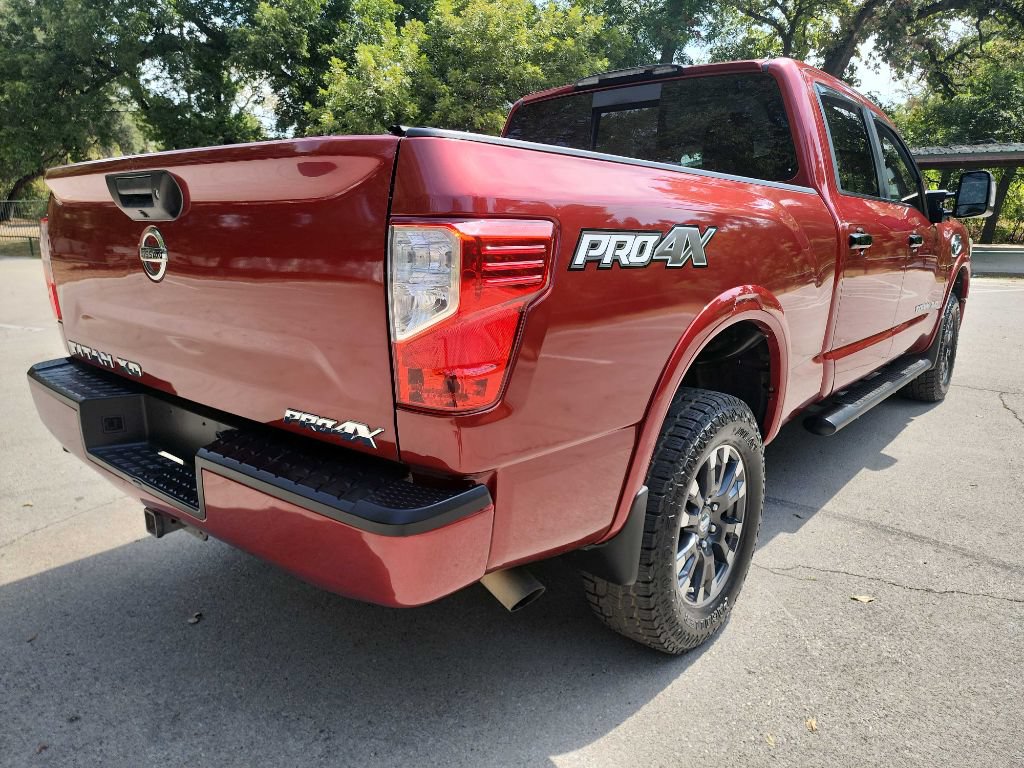 Used 2017 Nissan Titan PRO-4X AWD/4WD image 14