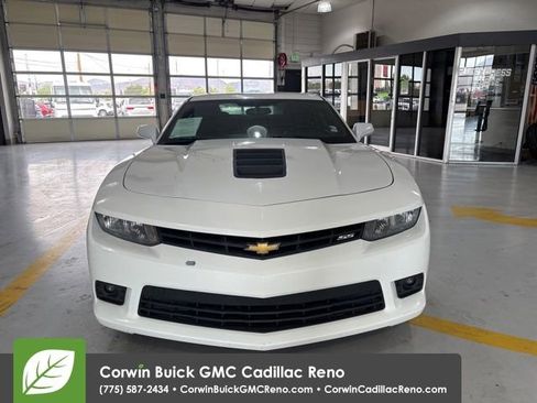 Used 2014 Chevrolet Camaro SS RWD image 9