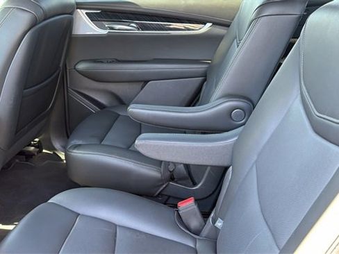 Certified 2025 Cadillac XT6 Premium Luxury image 19