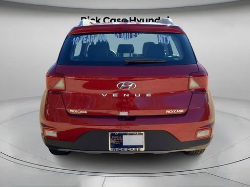 Used 2025 Hyundai Venue Limited image 6