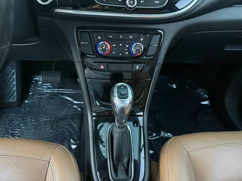 Used 2017 Buick Encore Essence FWD image 18