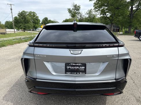 Used 2024 Cadillac Lyriq Luxury w/ LPO, Floor Liner Package AWD/4WD image 8