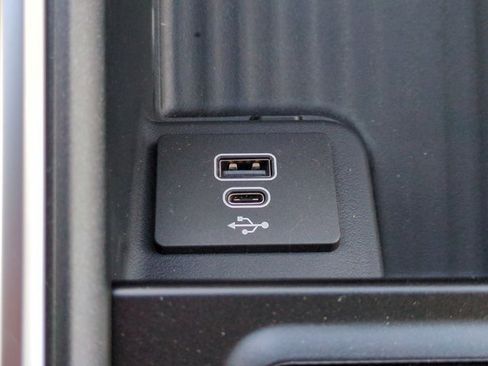 New 2026 Ford Expedition Active image 23