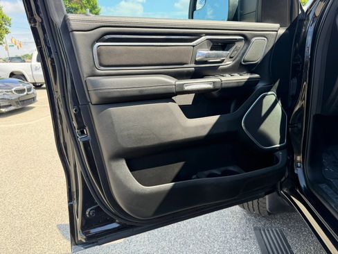 Used 2021 RAM 1500 Laramie AWD/4WD image 8