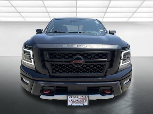 Used 2022 Nissan Titan PRO-4X w/ Pro-4x Convenience Package AWD/4WD image 9