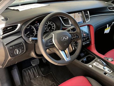 New 2025 INFINITI QX50 Sport image 12