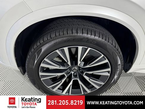 Used 2022 Volvo XC90 T8 Inscription Expression w/ Advanced Package image 29