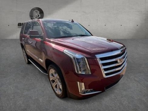 Used 2016 Cadillac Escalade Luxury AWD/4WD image 24