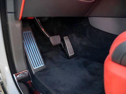 Used 2022 Rolls-Royce Cullinan Black Badge image 32