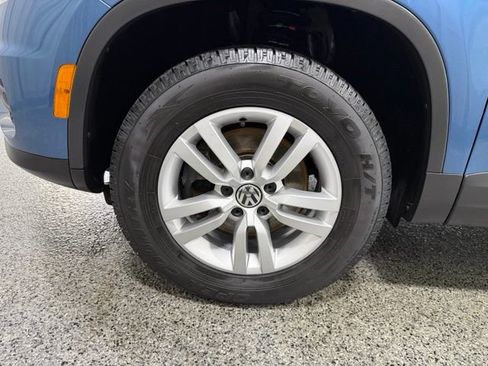 Used 2017 Volkswagen Tiguan S AWD/4WD image 24