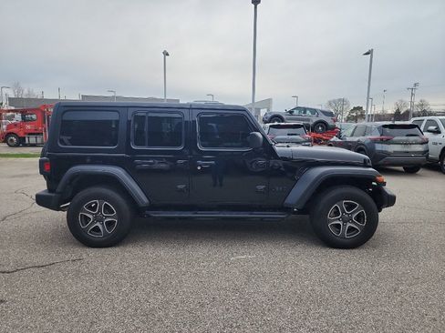 Used 2022 Jeep Wrangler Unlimited Sport image 8