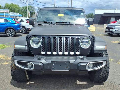 Used 2022 Jeep Wrangler Unlimited Sahara w/ LED Lighting Group AWD/4WD image 9