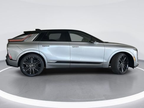 New 2026 Cadillac Lyriq V AWD/4WD image 2