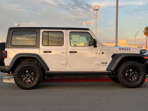 Used 2021 Jeep Wrangler Unlimited Sport image 3