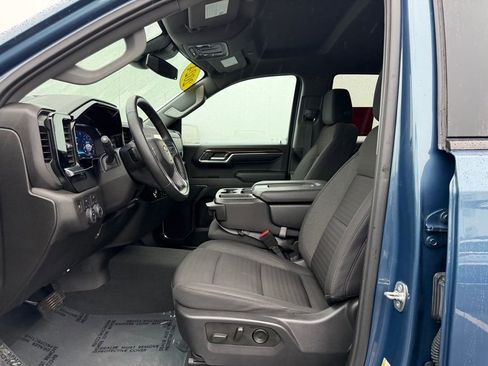 Used 2024 Chevrolet Silverado 1500 LT AWD/4WD image 13