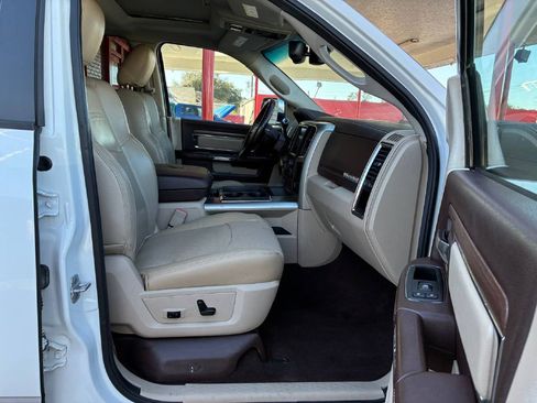 Used 2014 RAM 3500 Laramie image 16