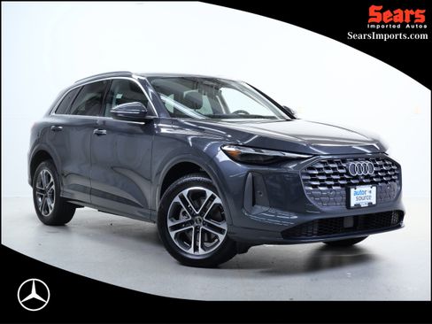 Used 2025 Audi Q5 Premium w/ Convenience Package AWD/4WD image 1