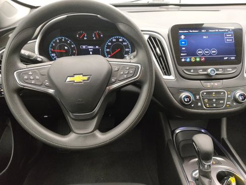 Used 2024 Chevrolet Malibu LT image 22