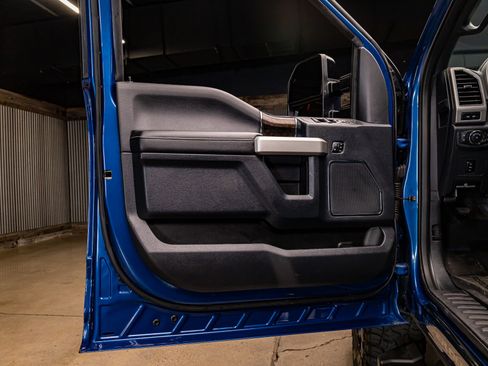 Used 2022 Ford F250 Lariat image 32