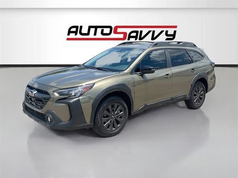Used 2025 Subaru Outback Onyx Edition image 3