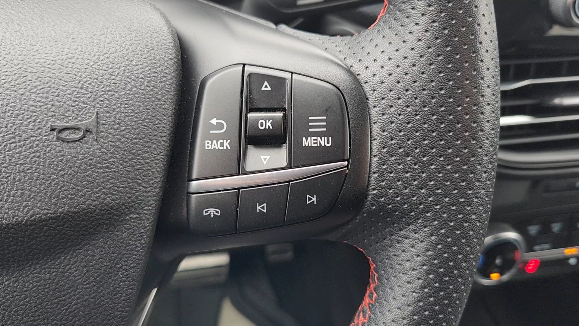 Certified 2023 Ford Escape ST-Line AWD/4WD image 13