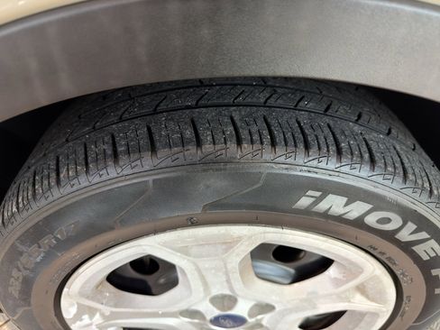 Used 2018 Ford Escape S image 10