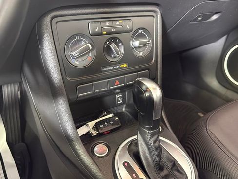 Used 2013 Volkswagen Beetle 2.5 FWD image 25