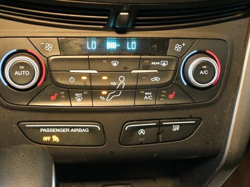 Used 2019 Ford Escape SE FWD image 27