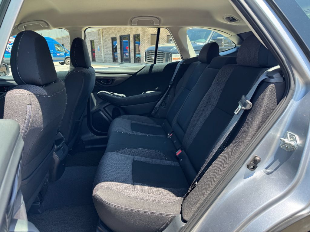 Used 2021 Subaru Outback AWD/4WD image 14