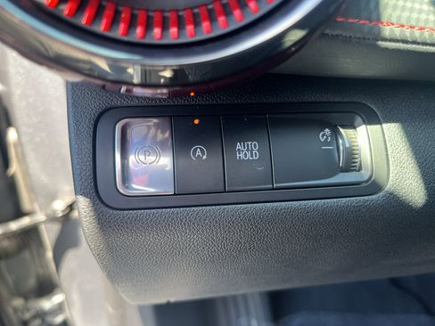 Used 2025 Chevrolet Equinox RS FWD image 13